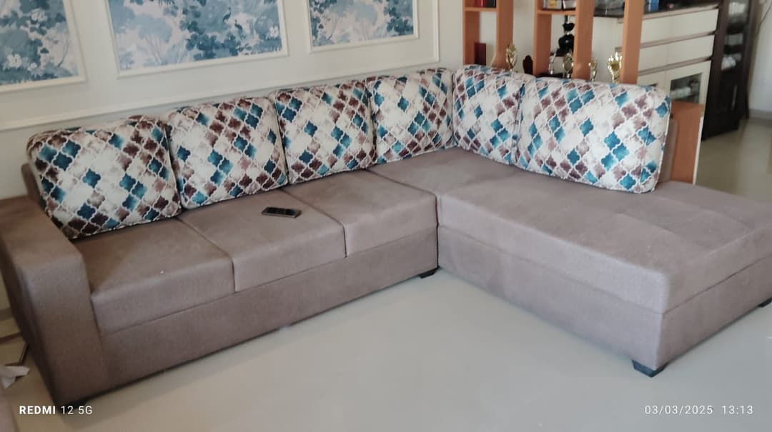 Japanese Floor Sofa – Minimalist Comfort in Noida | Sofa Repair & Custom Sofa Maker in Noida