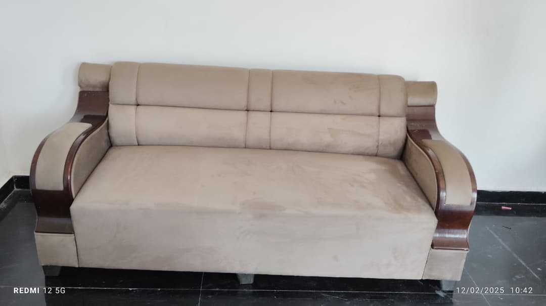 Royal Sofa – Premium Comfort for Delhi NCR Homes | Sofa Repair & Custom Sofa Maker in Noida